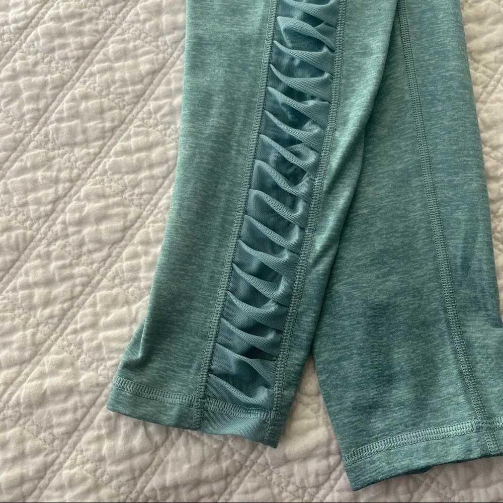 Aerie seafoam green ruched leggings large